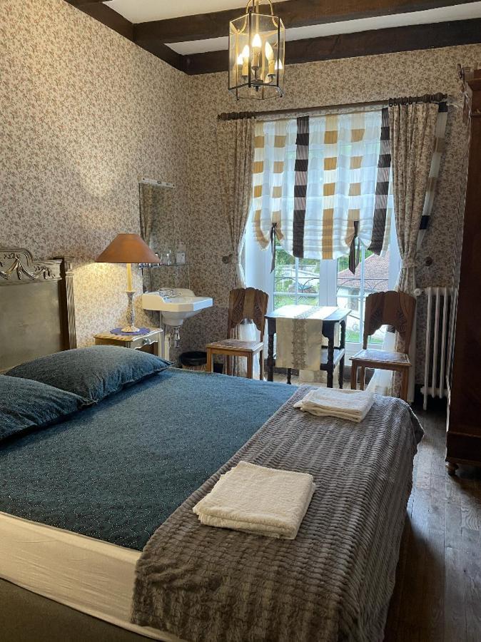 ホテルLe Manoir De Laferté-sur-Aube エクステリア 写真
